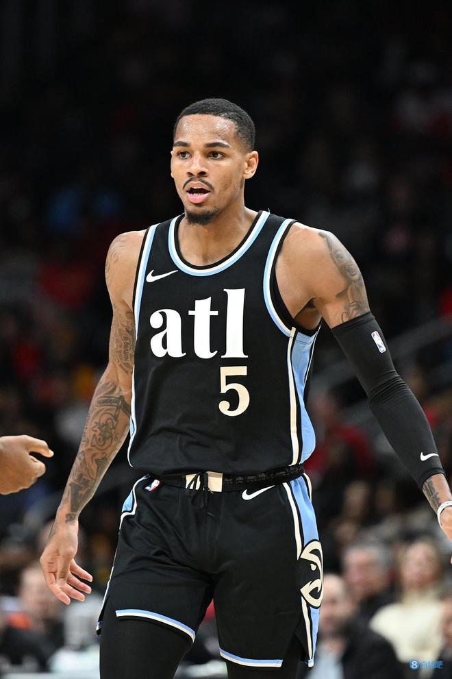 青年队在走 青年队在走